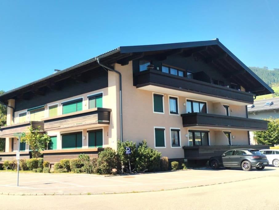 Apartmán Alpenstueck Family Apartment-2 Bedrooms-80 Sqm-free Parking Zell am See